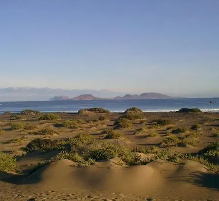 Beautiful Small Bungalow, Amazing Views And Garden Famara