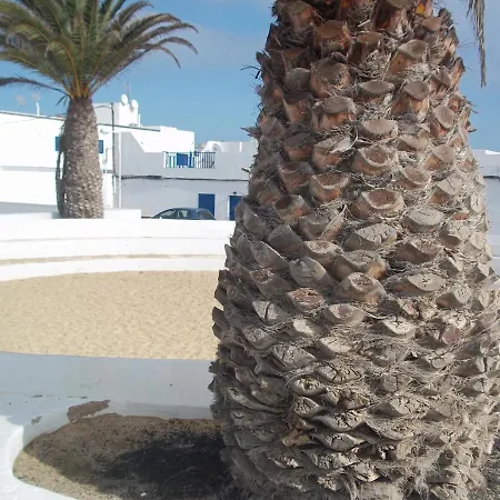 Beautiful Small Bungalow, Amazing Views And Garden * Famara