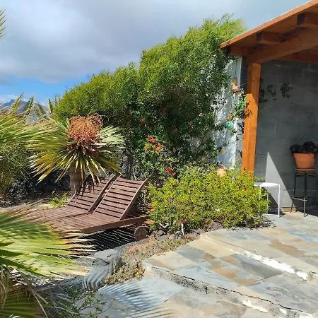 Beautiful Small Bungalow, Amazing Views And Garden *