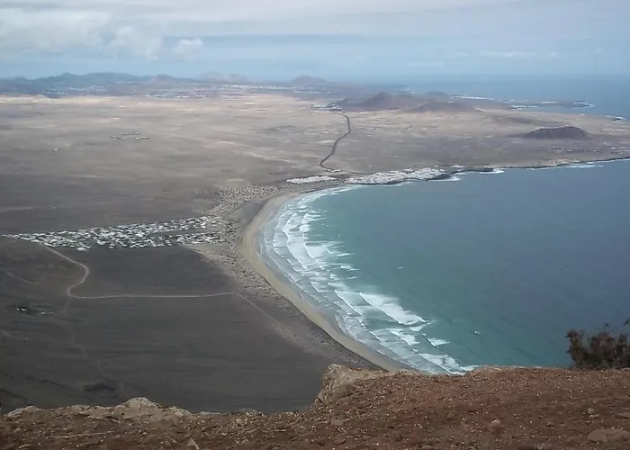 Nyaraló Beautiful Small Bungalow, Amazing Views And Garden Famara