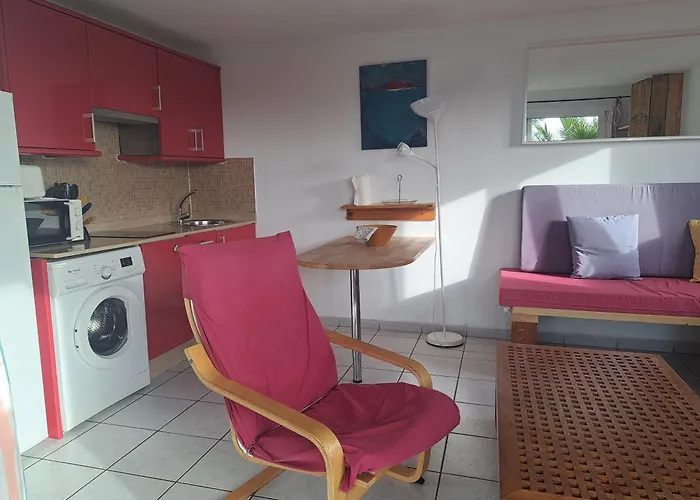 Beautiful Small Bungalow, Amazing Views And Garden *