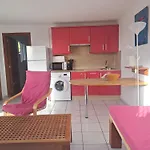 Feriehus Beautiful Small Bungalow, Amazing Views And Garden Famara