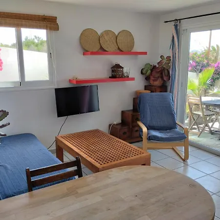 Casa vacanze Beautiful Small Bungalow, Amazing Views And Garden Famara