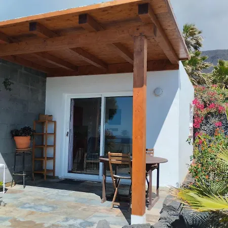 Casa vacanze Beautiful Small Bungalow, Amazing Views And Garden *