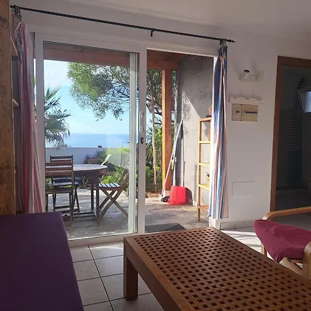 Vakantiehuis Beautiful Small Bungalow, Amazing Views And Garden *