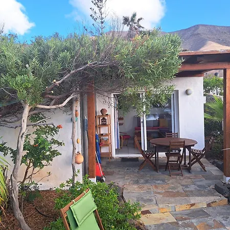 Beautiful Small Bungalow, Amazing Views And Garden Casa de Férias *