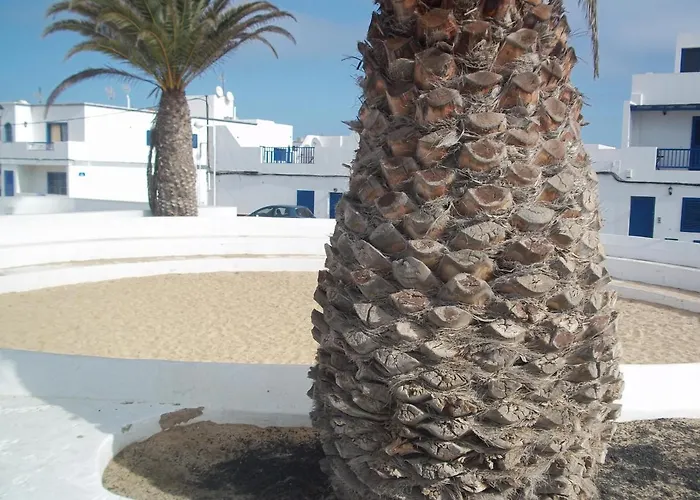 Beautiful Small Bungalow, Amazing Views And Garden * Famara