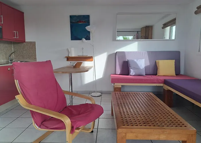 Beautiful Small Bungalow, Amazing Views And Garden Famara