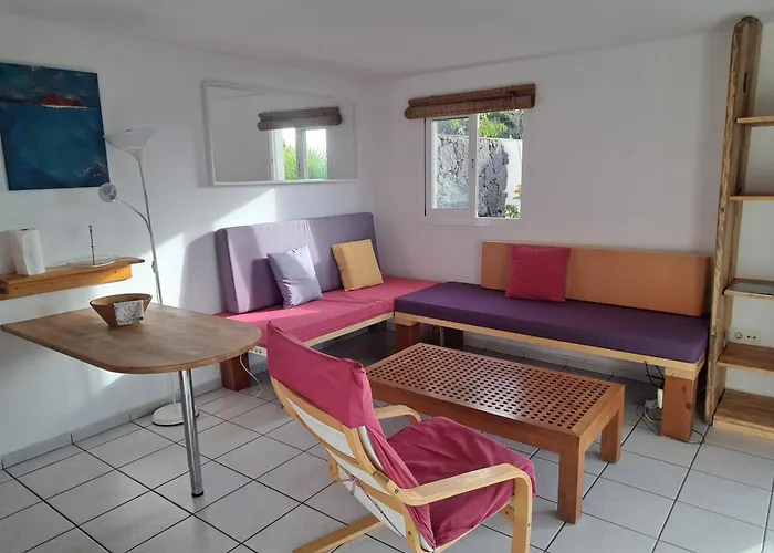 Beautiful Small Bungalow, Amazing Views And Garden Casa de Férias