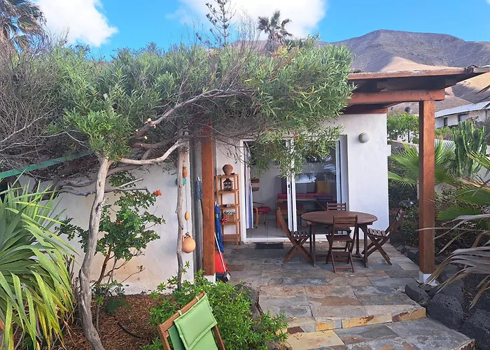 Beautiful Small Bungalow, Amazing Views And Garden Prázdninový dům *