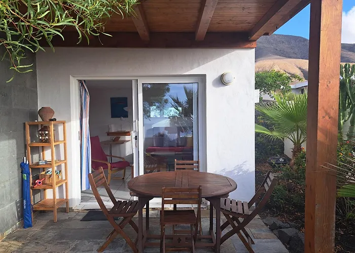 Casa de Férias Beautiful Small Bungalow, Amazing Views And Garden *